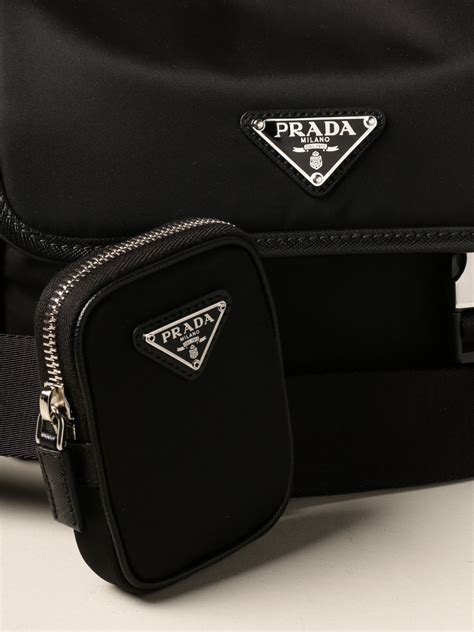 prada クロスボディバッグ